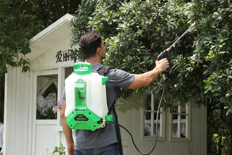 15L Knapsack Sprayer Diaphragm Pump with 18V 2.6A Battery